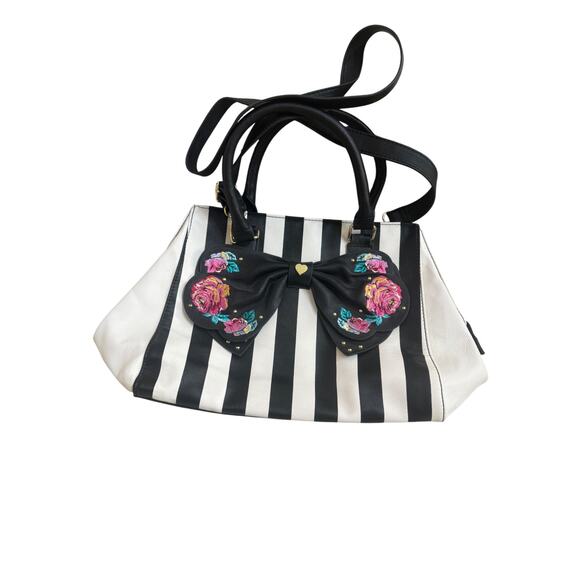 Betsy Johnson Large Black/White Stripped Black Bow w/Roses & Gold Studs Purse - Picture 1 of 11